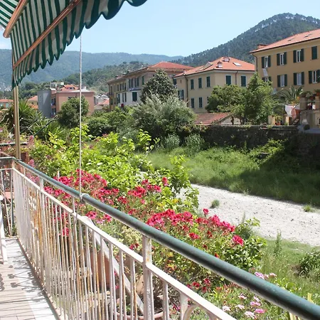 Casa Lui Luminosa Oasi Tra Mare E Centro Apartman